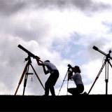 Παρακολούθηση ουρανού με τηλεσκόπια
